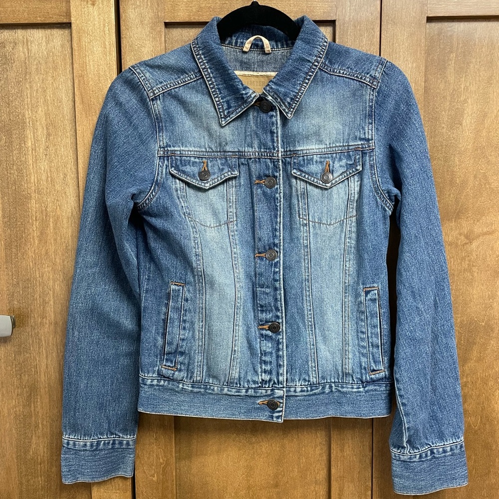 Hollister Jean Jacket P-P 17” , length 21”